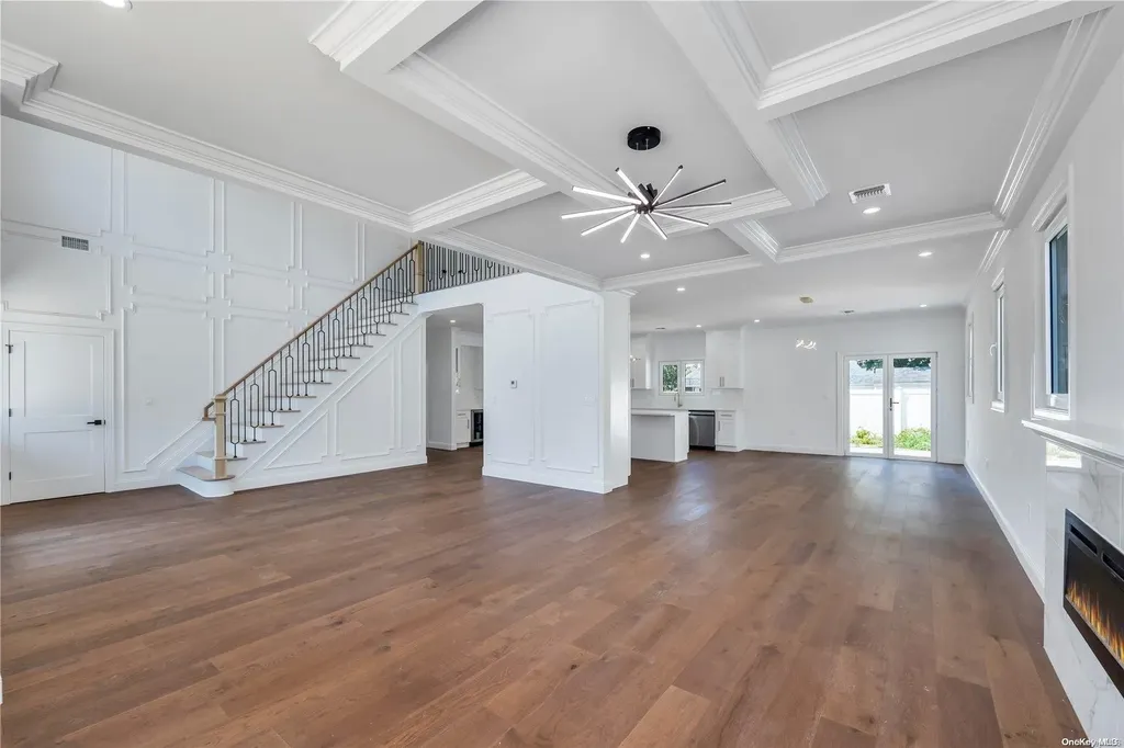 192 Shelter Lane Levittown NY 11756