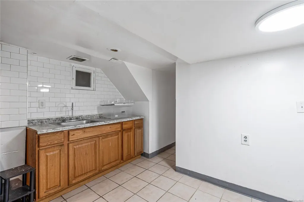 541 Shepherd Avenue Brooklyn NY 11208