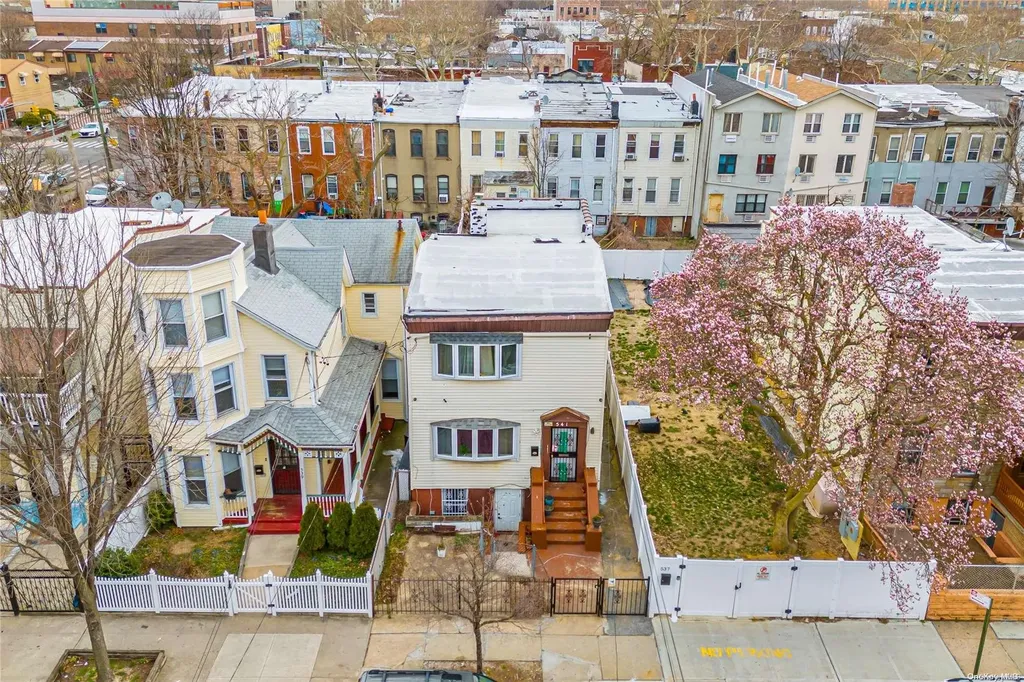 541 Shepherd Avenue Brooklyn NY 11208