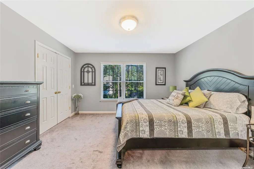 20 Kerry Court Riverhead NY 11901