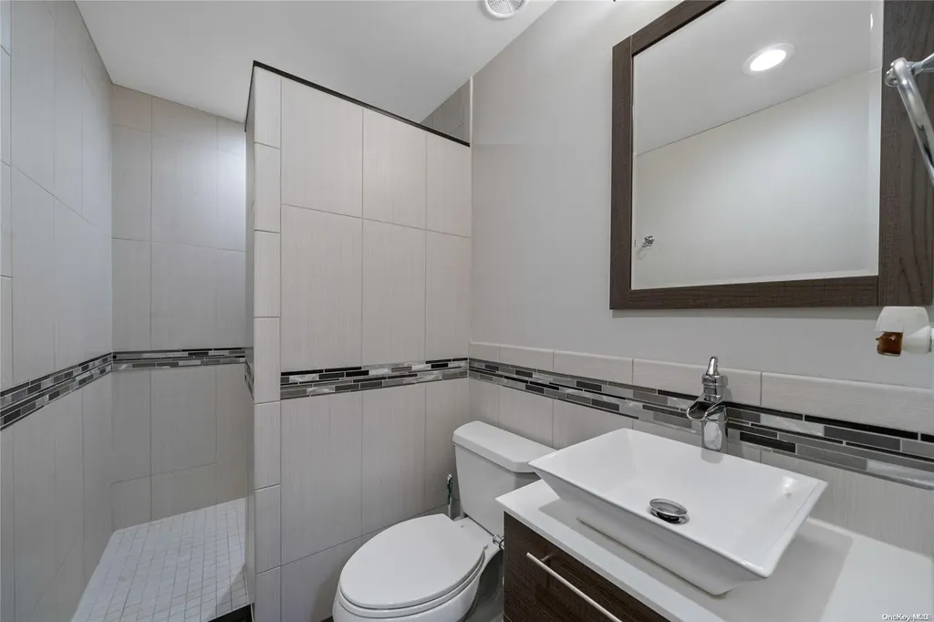 20 Kerry Court Riverhead NY 11901