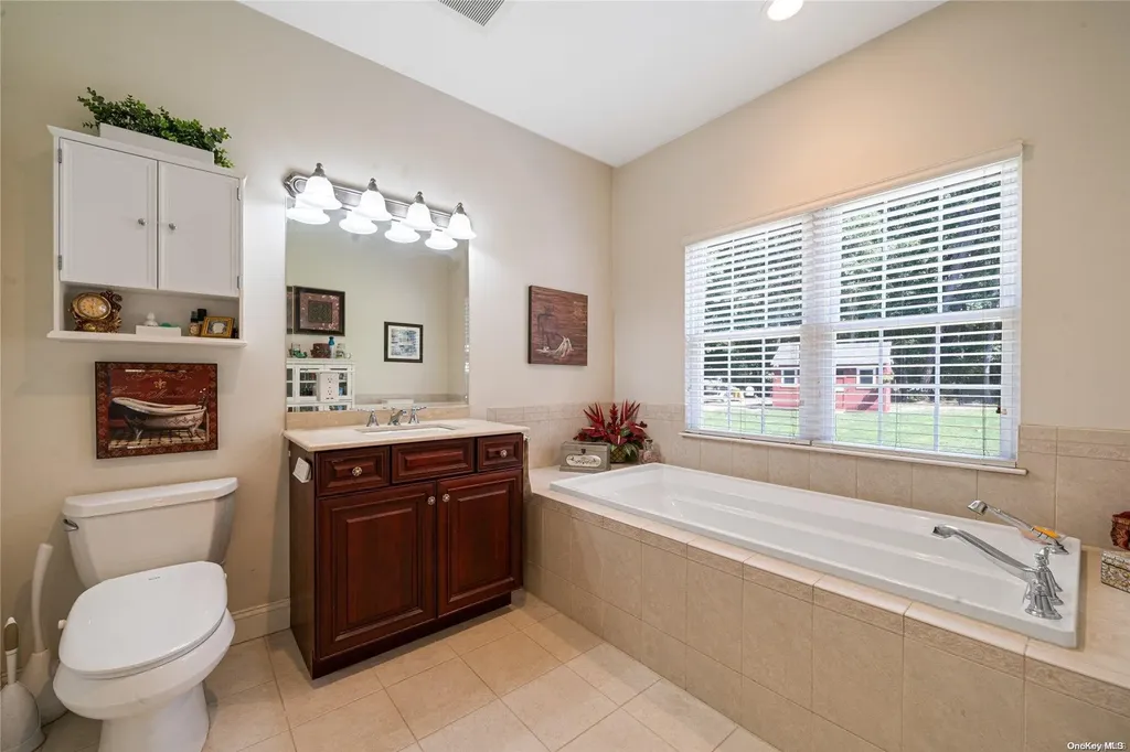 20 Kerry Court Riverhead NY 11901