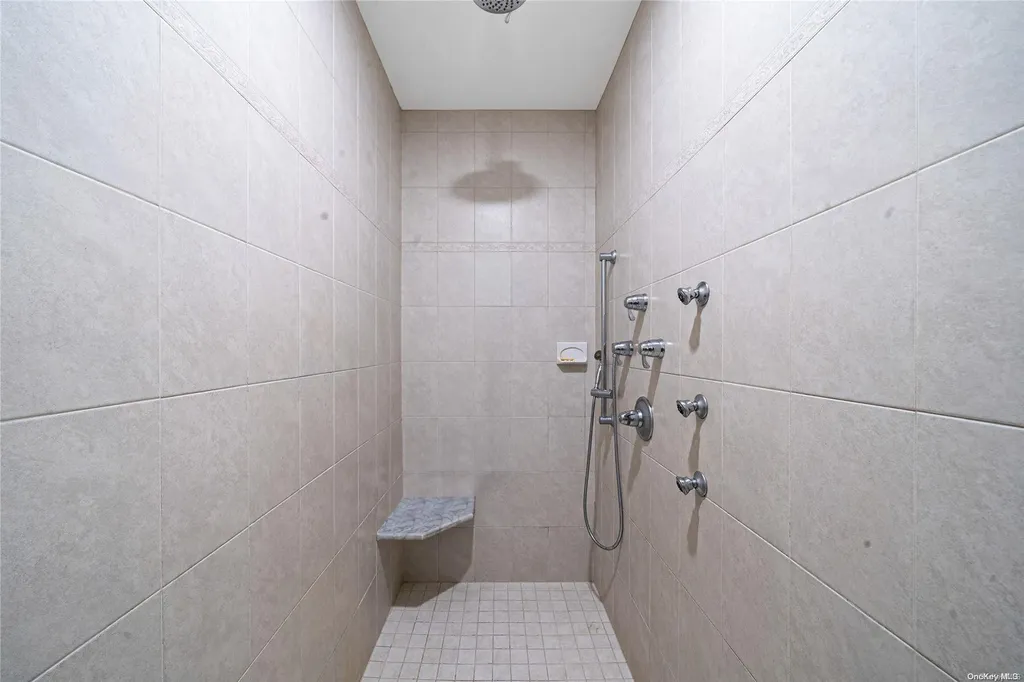 20 Kerry Court Riverhead NY 11901