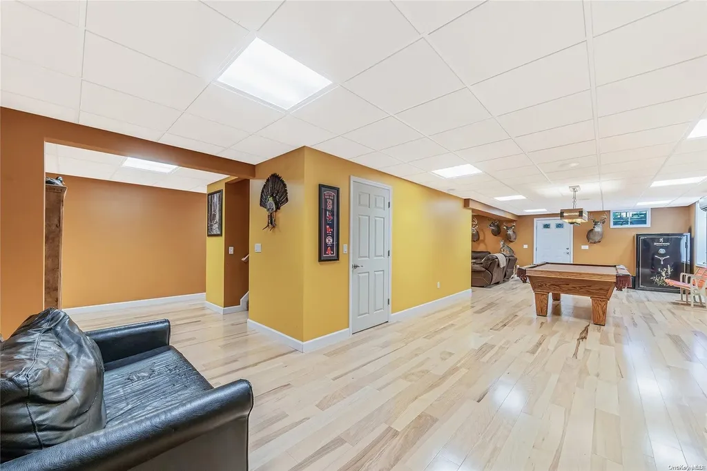 20 Kerry Court Riverhead NY 11901