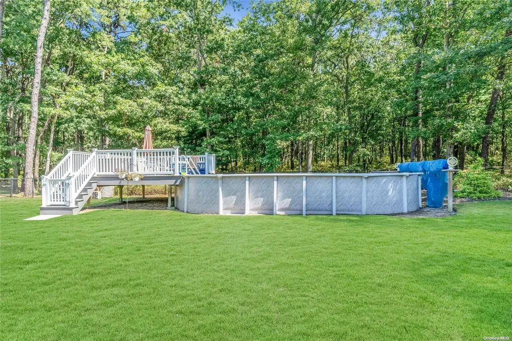 20 Kerry Court Riverhead NY 11901