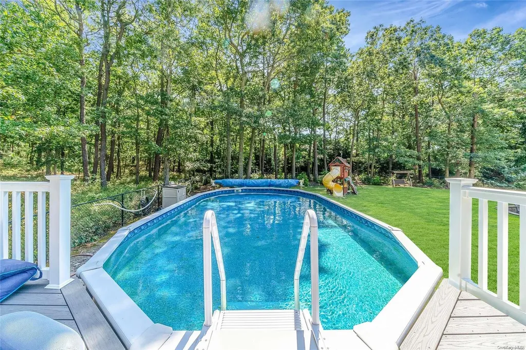 20 Kerry Court Riverhead NY 11901