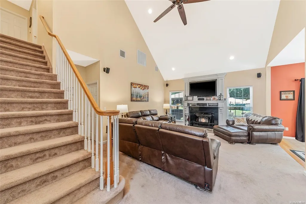 20 Kerry Court Riverhead NY 11901