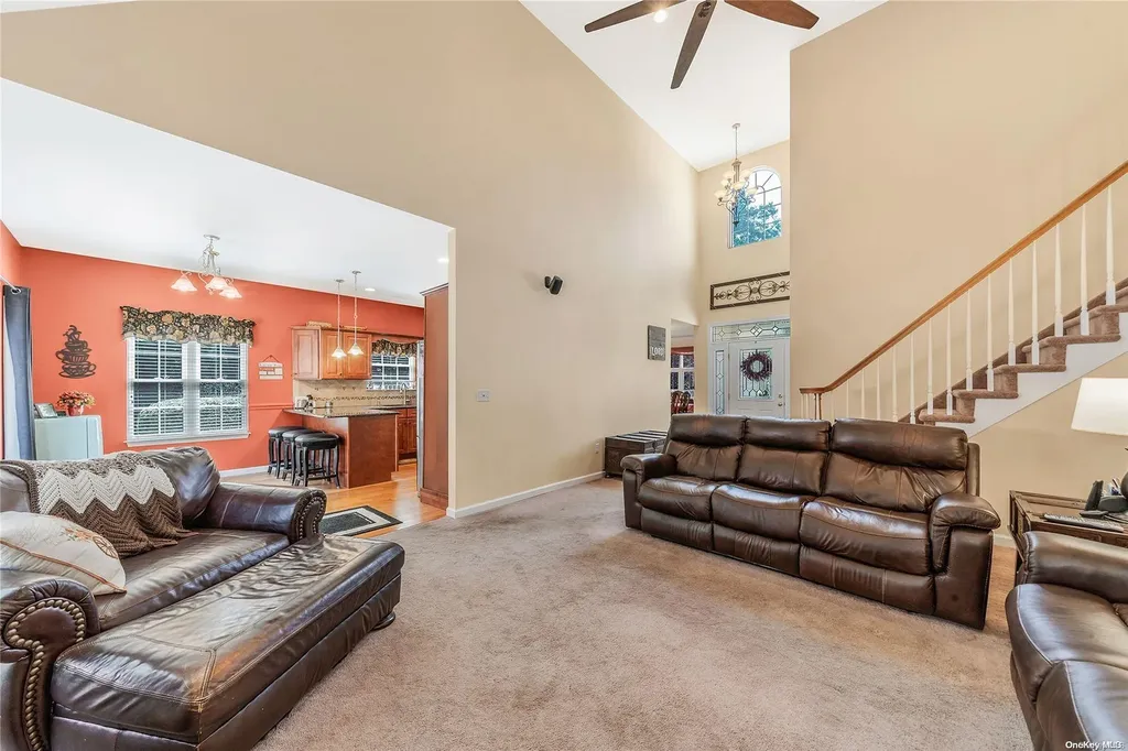 20 Kerry Court Riverhead NY 11901