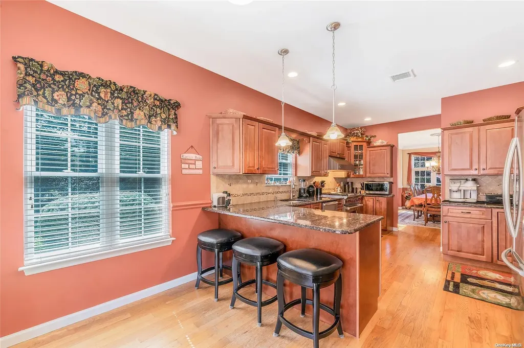 20 Kerry Court Riverhead NY 11901