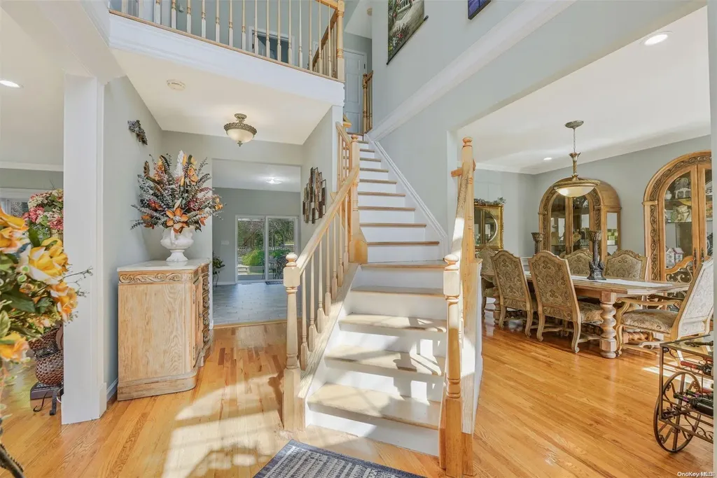 15 Ridgefield Drive Shoreham NY 11786