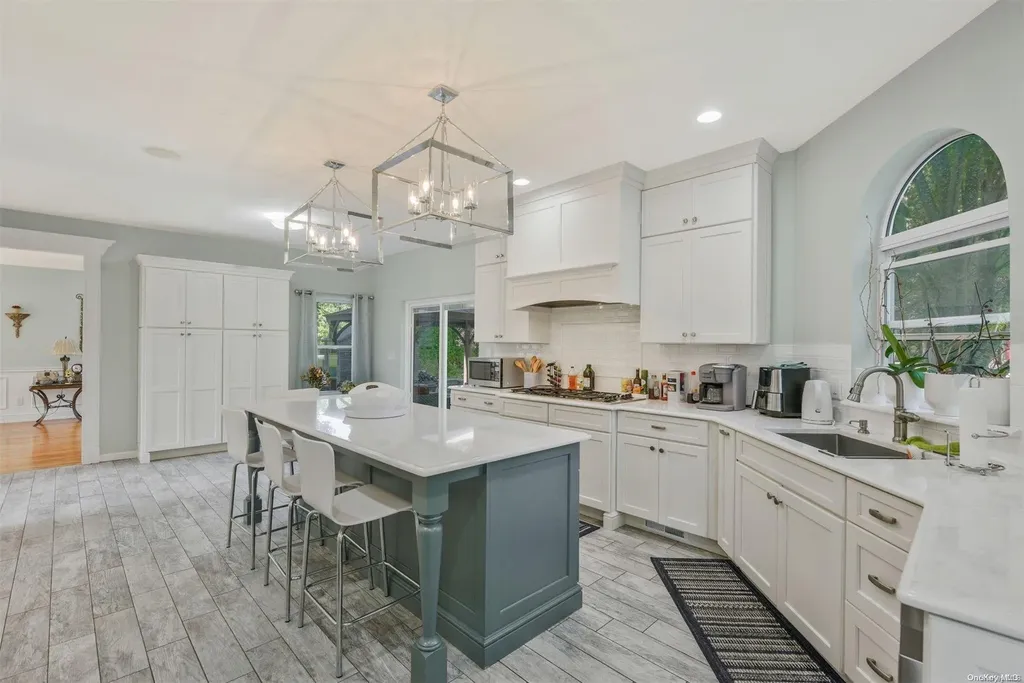 15 Ridgefield Drive Shoreham NY 11786