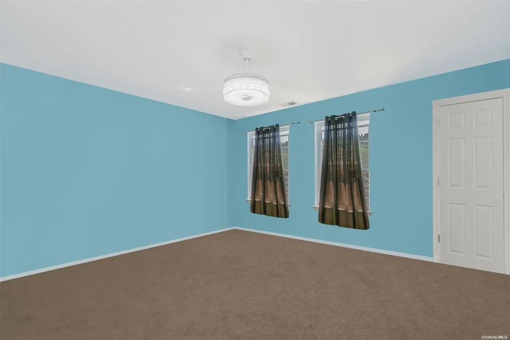 15 Ridgefield Drive Shoreham NY 11786