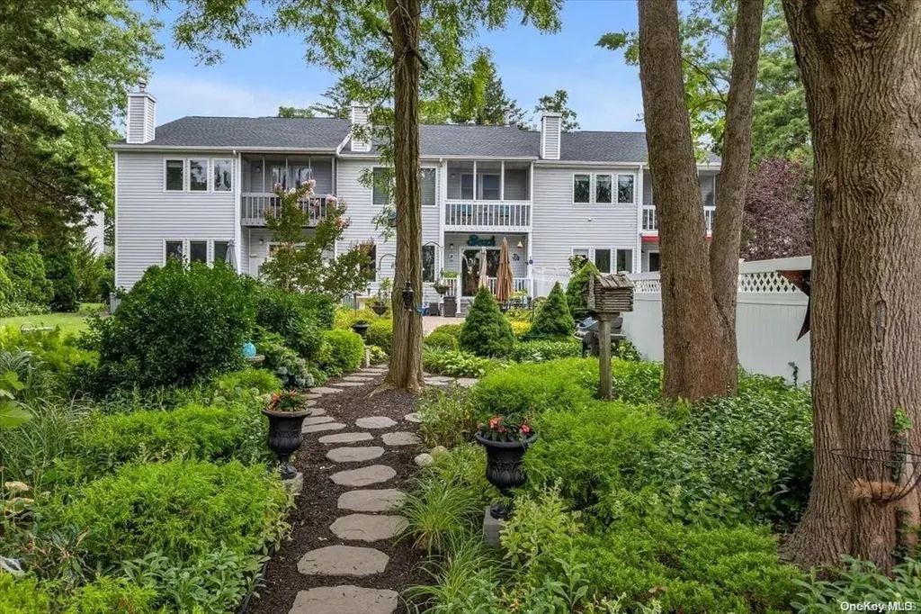 14 Beach Avenue Northport NY 11768