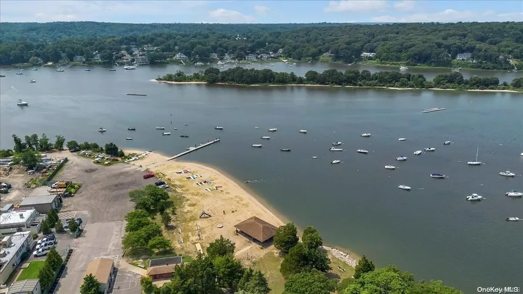 14 Beach Avenue Northport NY 11768
