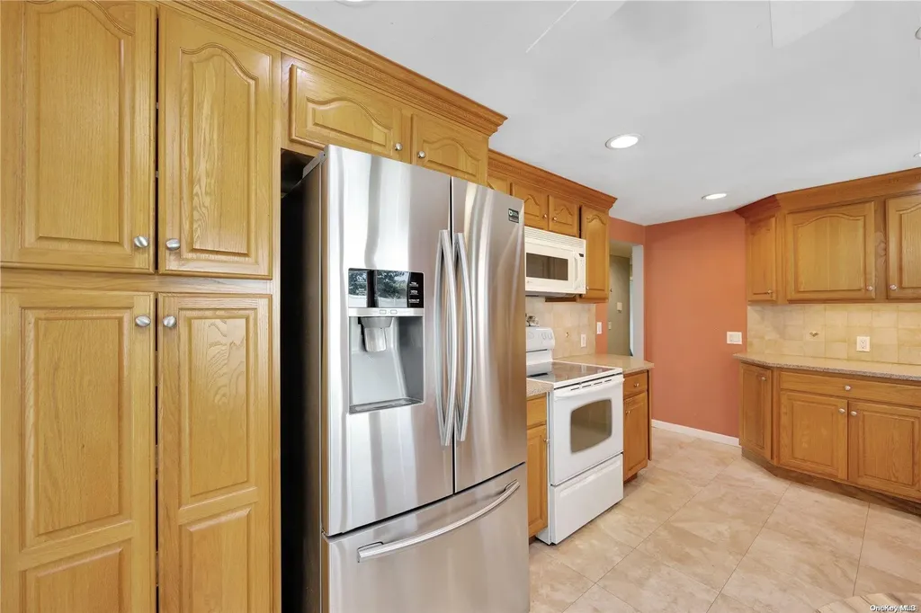 49 Janice Lane Selden NY 11784