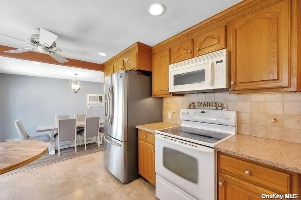 49 Janice Lane Selden NY 11784