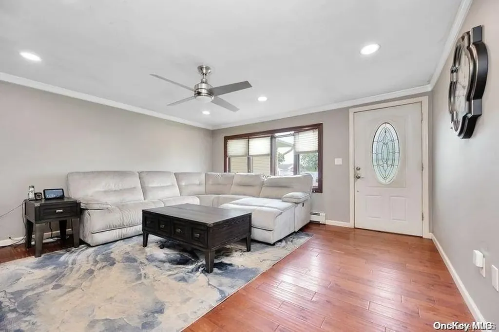 49 Janice Lane Selden NY 11784