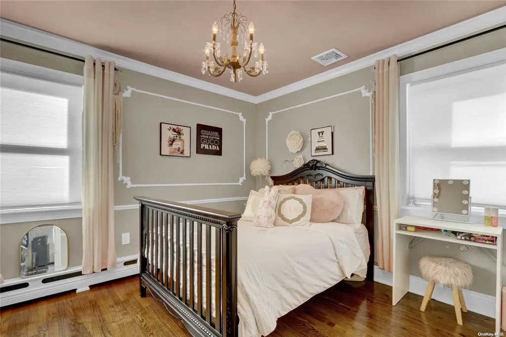 29 Hampton Boulevard Massapequa NY 11758