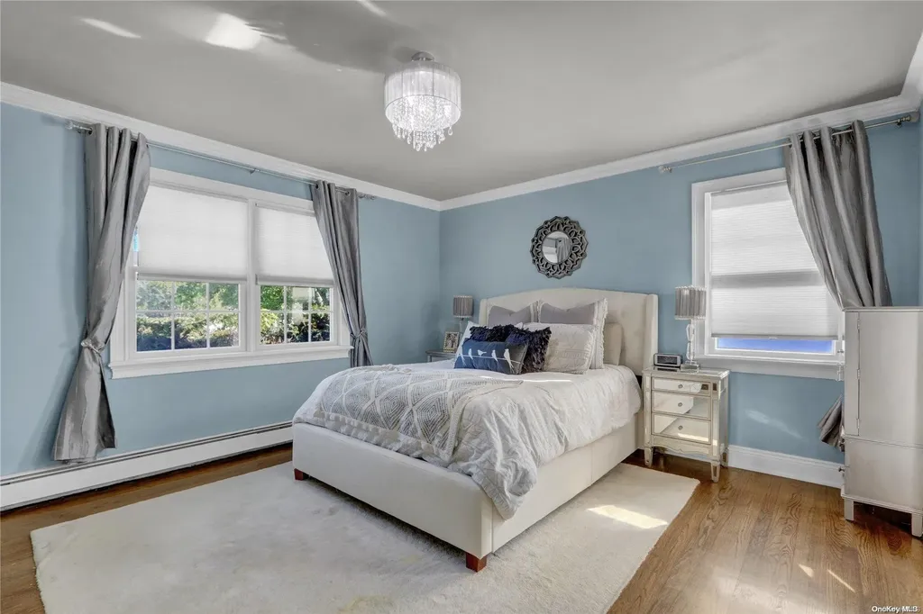 29 Hampton Boulevard Massapequa NY 11758