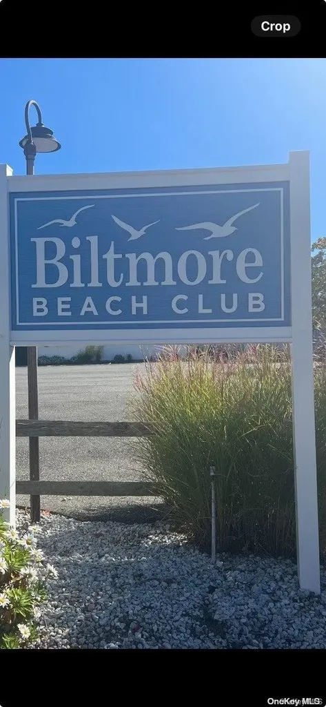 29 Hampton Boulevard Massapequa NY 11758