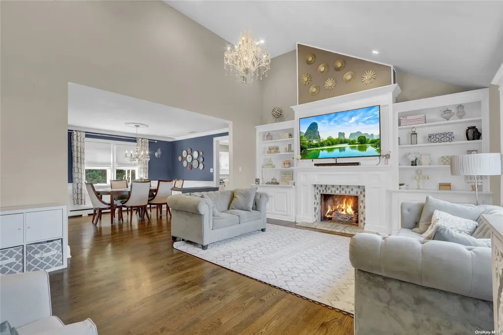 29 Hampton Boulevard Massapequa NY 11758