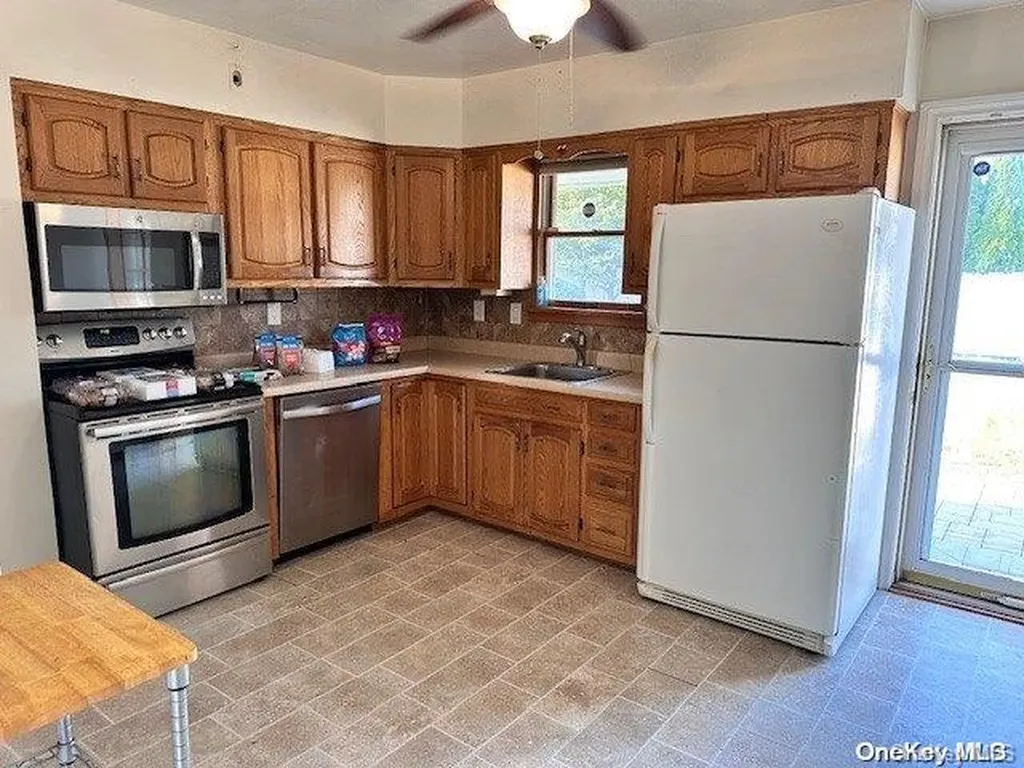 14 Moore Drive Bethpage NY 11714