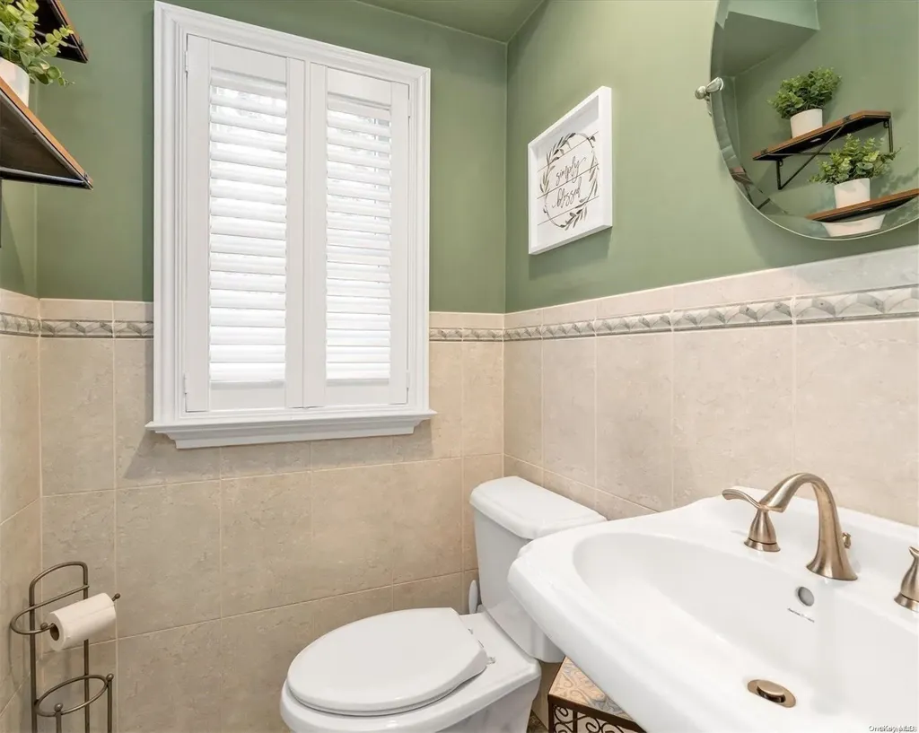 21 Shaw Drive Merrick NY 11566