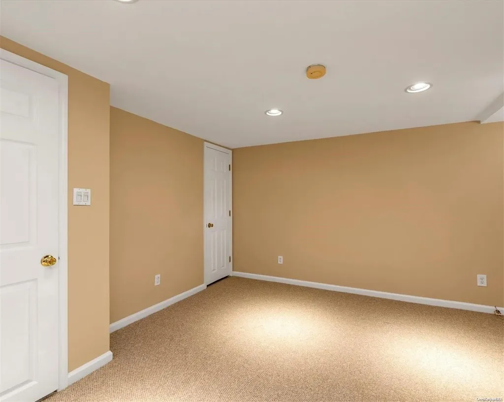 21 Shaw Drive Merrick NY 11566
