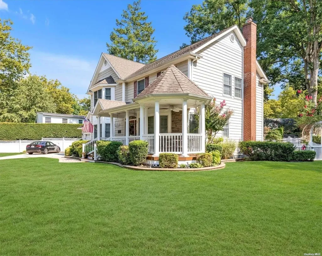 21 Shaw Drive Merrick NY 11566