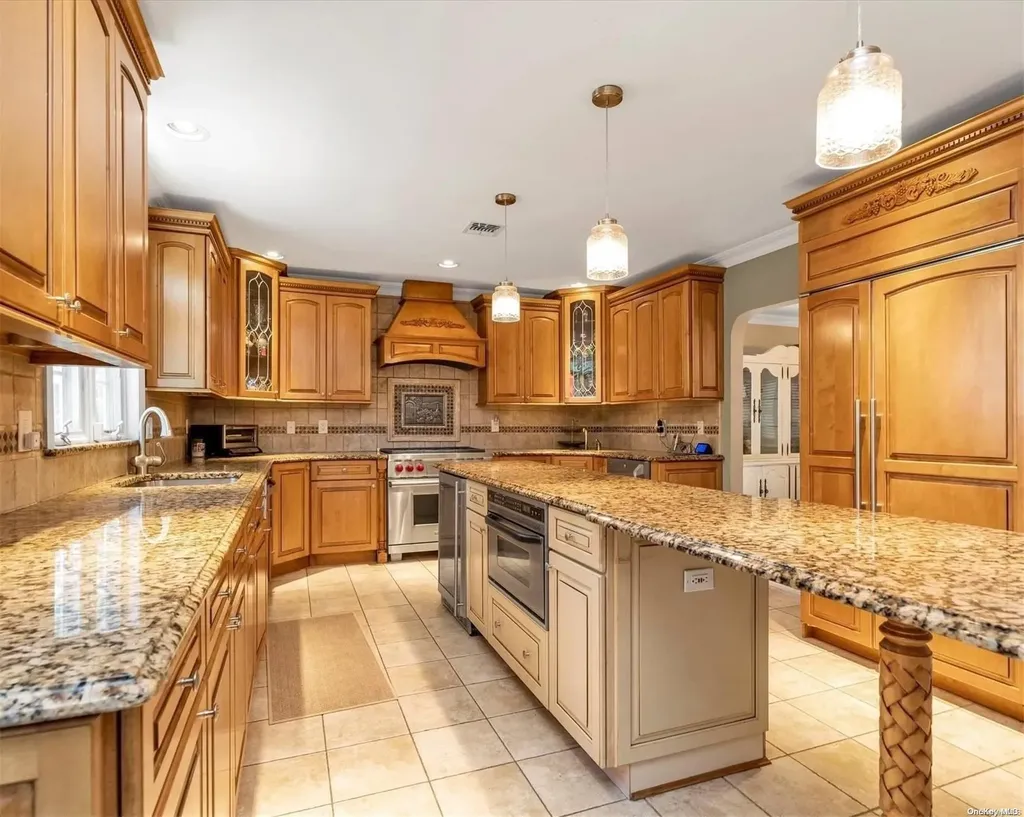 21 Shaw Drive Merrick NY 11566