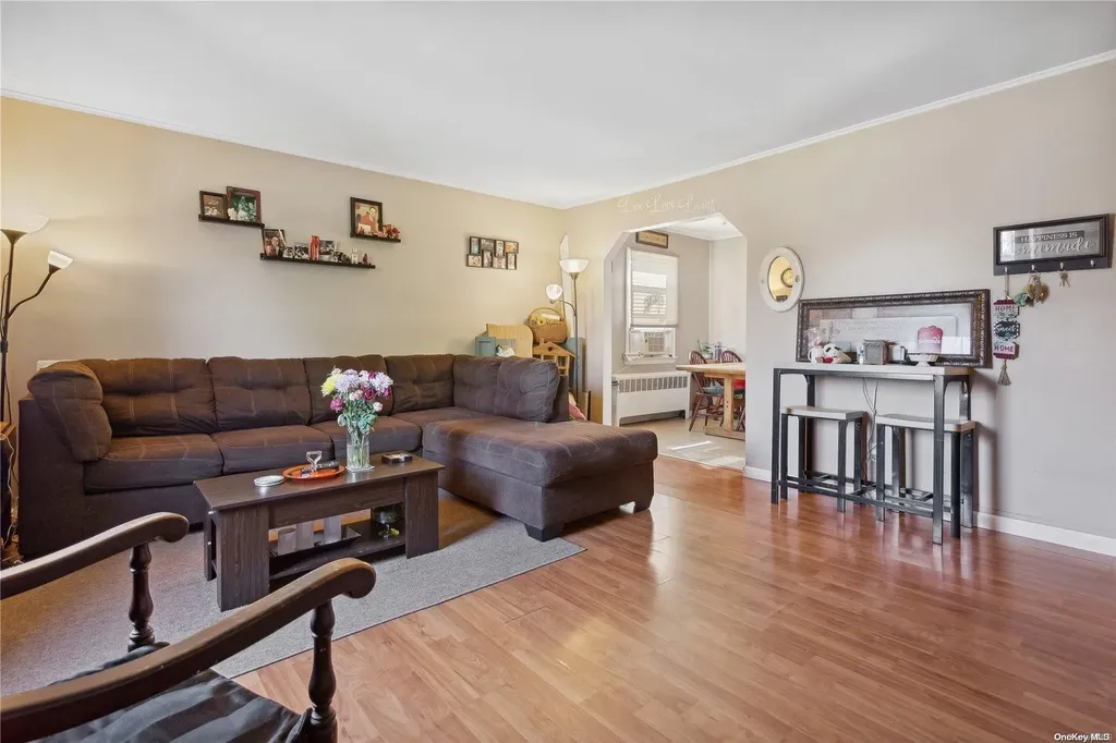 6 Mitchell Avenue Babylon NY 11702