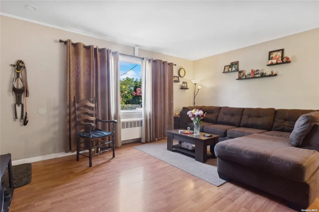6 Mitchell Avenue Babylon NY 11702