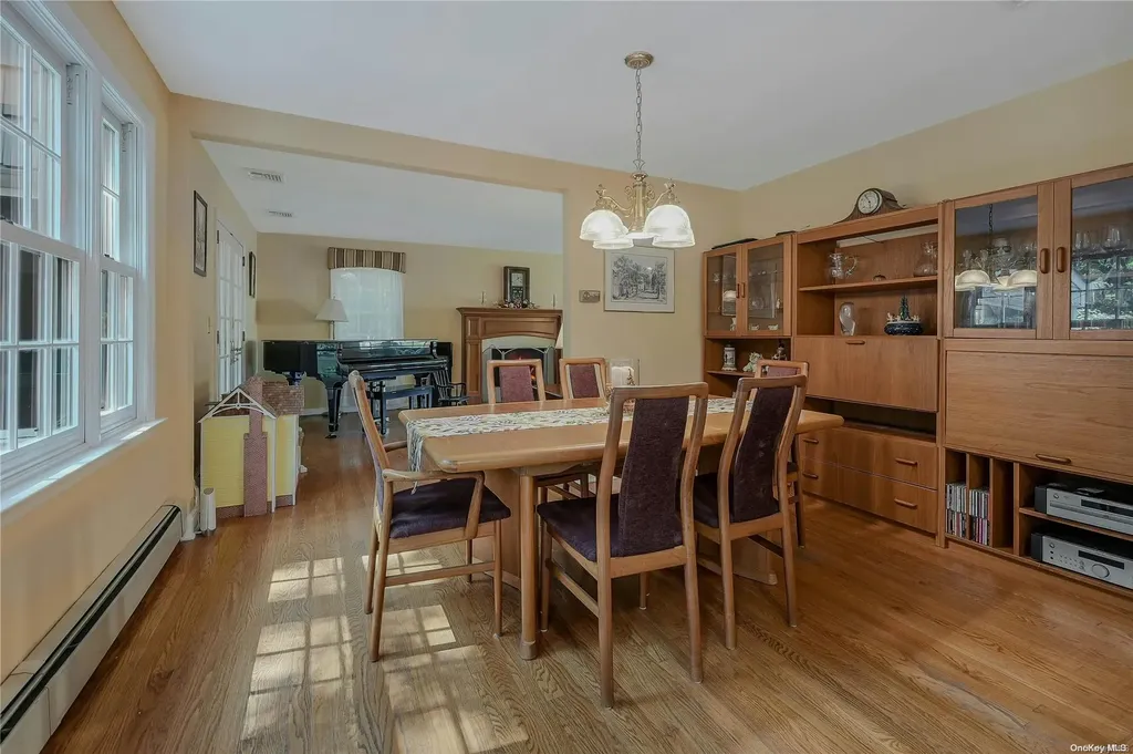 7 Harbor Ridge Drive Centerport NY 11721