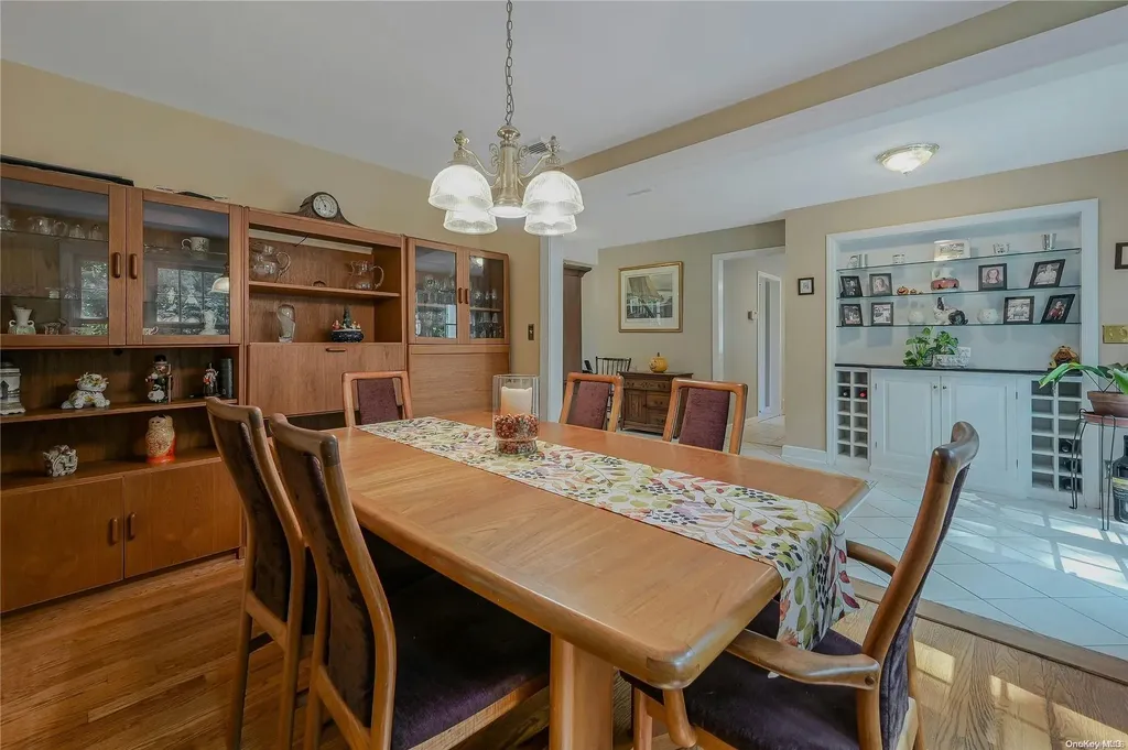 7 Harbor Ridge Drive Centerport NY 11721