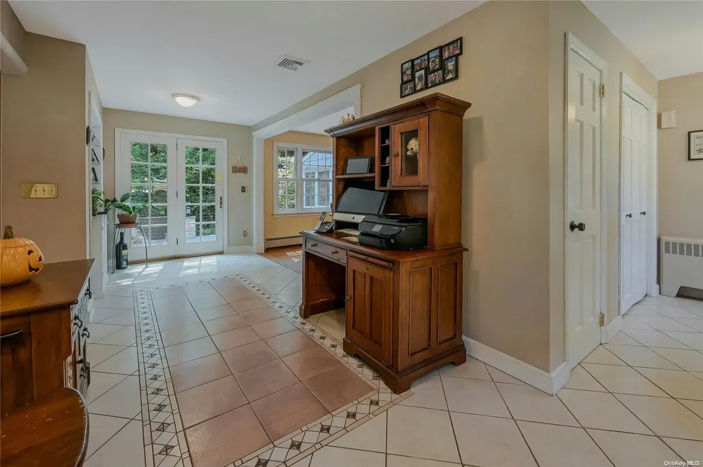 7 Harbor Ridge Drive Centerport NY 11721
