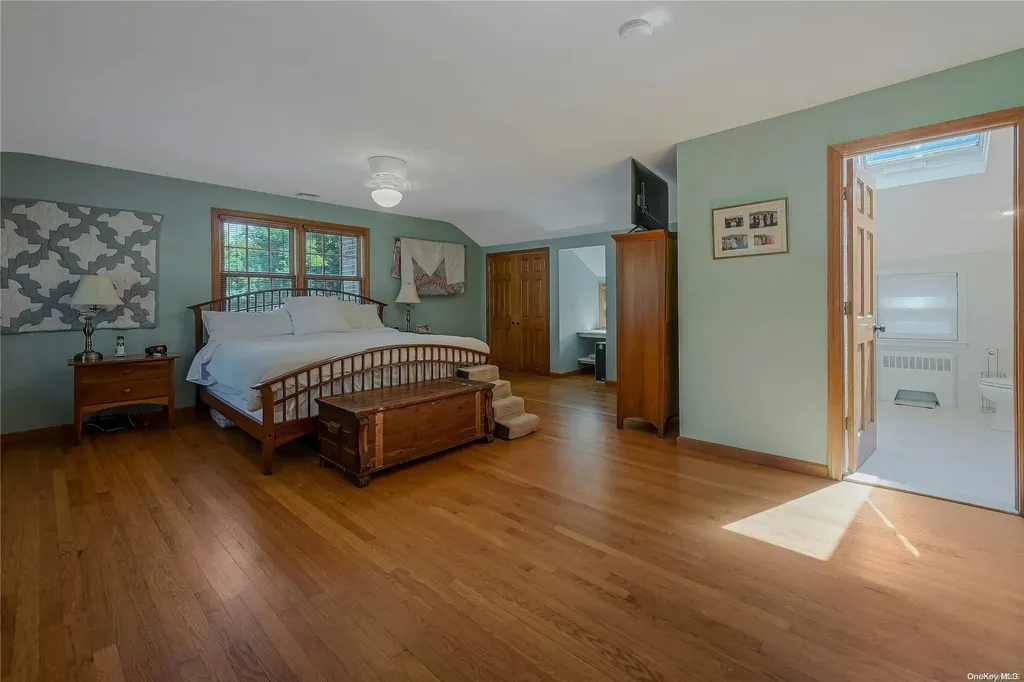 7 Harbor Ridge Drive Centerport NY 11721