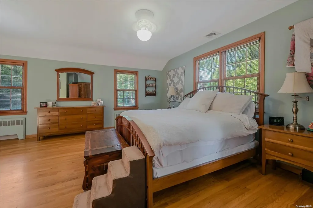 7 Harbor Ridge Drive Centerport NY 11721