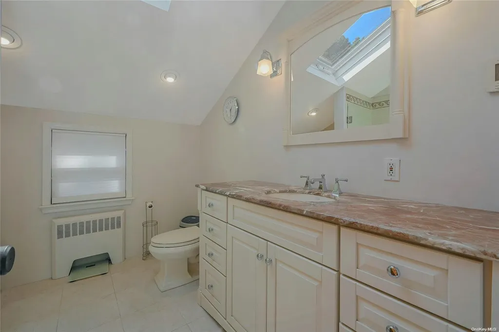7 Harbor Ridge Drive Centerport NY 11721