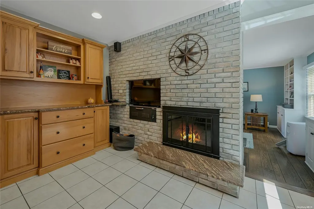 7 Harbor Ridge Drive Centerport NY 11721
