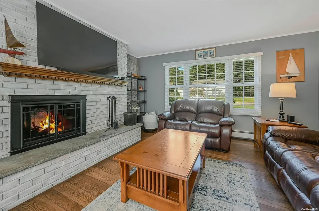 7 Harbor Ridge Drive Centerport NY 11721