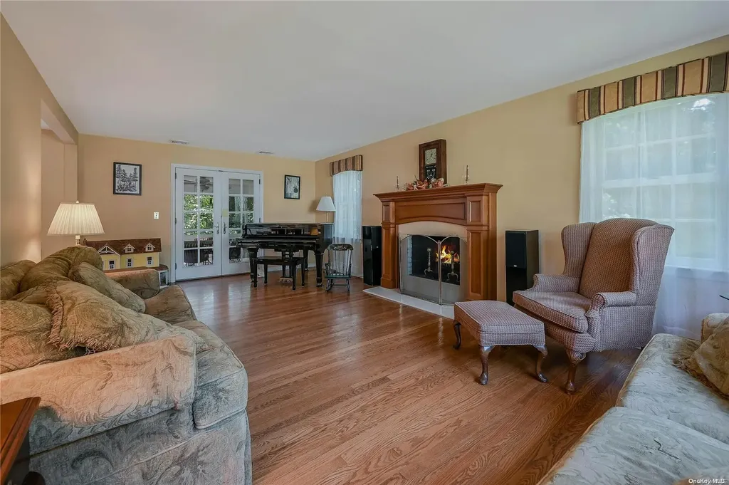 7 Harbor Ridge Drive Centerport NY 11721