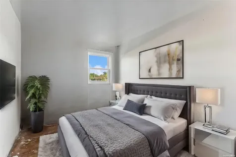 23 Nassau Avenue West Babylon NY 11704