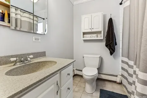 23 Nassau Avenue West Babylon NY 11704