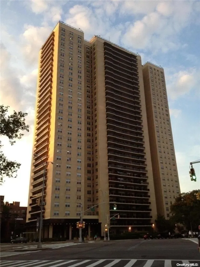 110-11 Queens Boulevard Forest Hills NY 11375