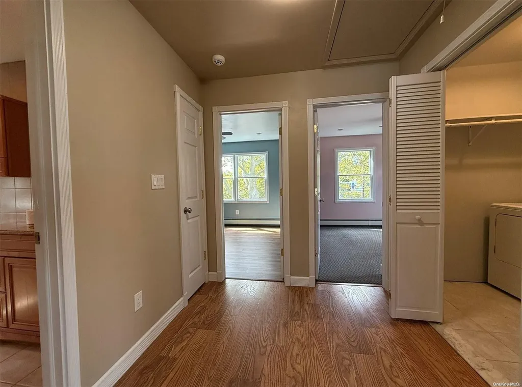 255 Granada Parkway Lindenhurst NY 11757