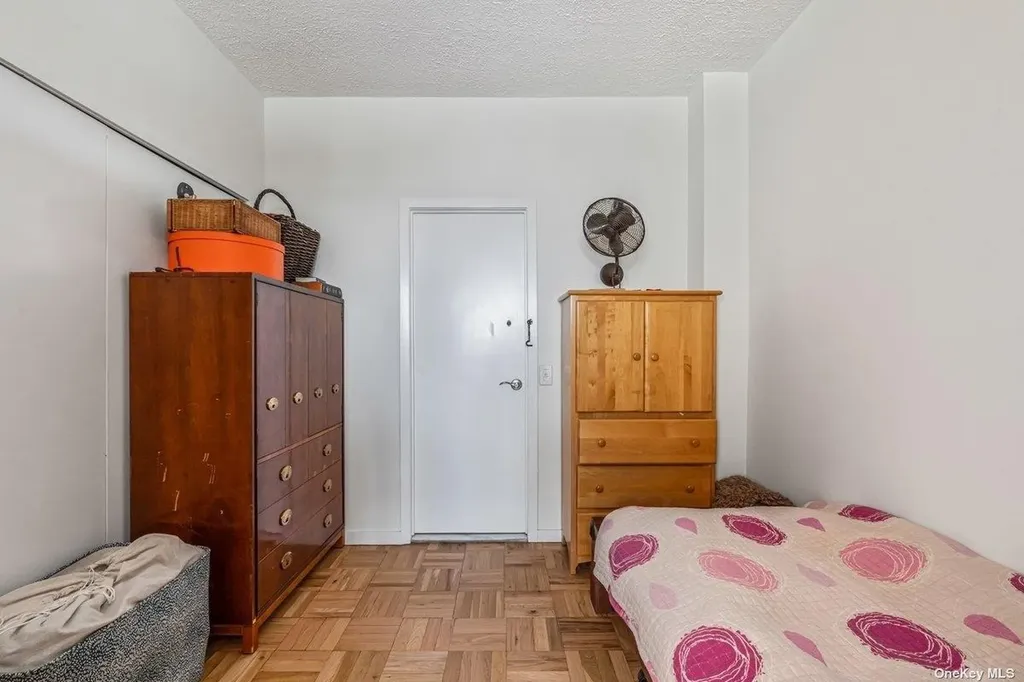 166-25 Powells Cove Boulevard Beechhurst NY 11357