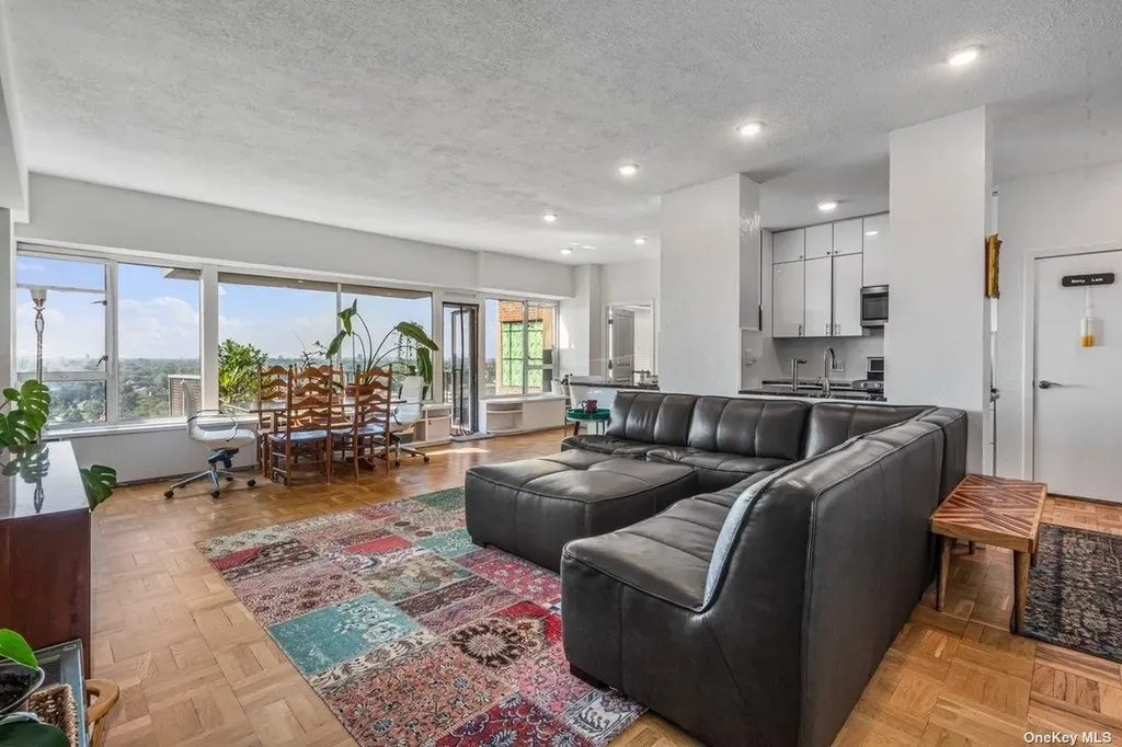 166-25 Powells Cove Boulevard Beechhurst NY 11357