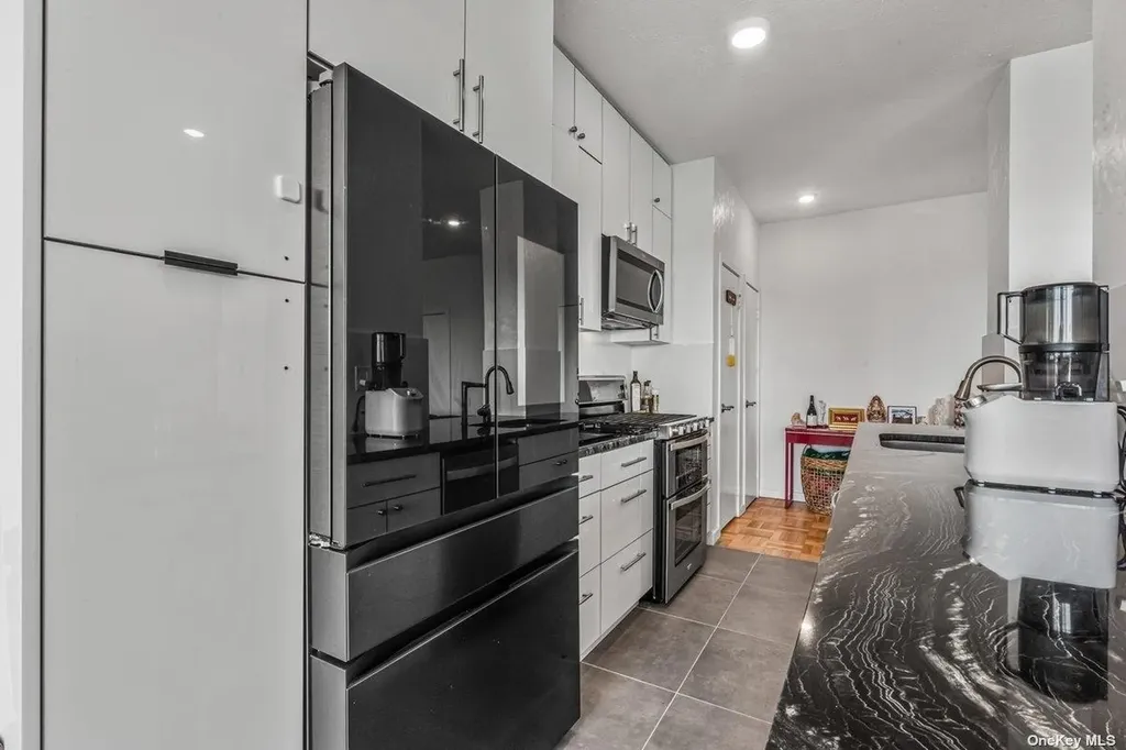 166-25 Powells Cove Boulevard Beechhurst NY 11357