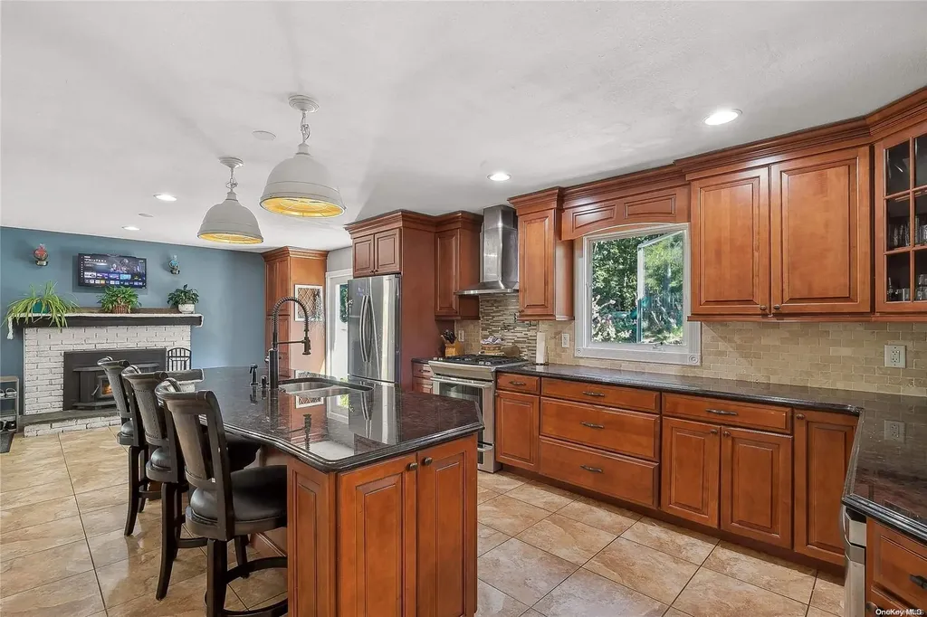 34 Averly Place Smithtown NY 11787