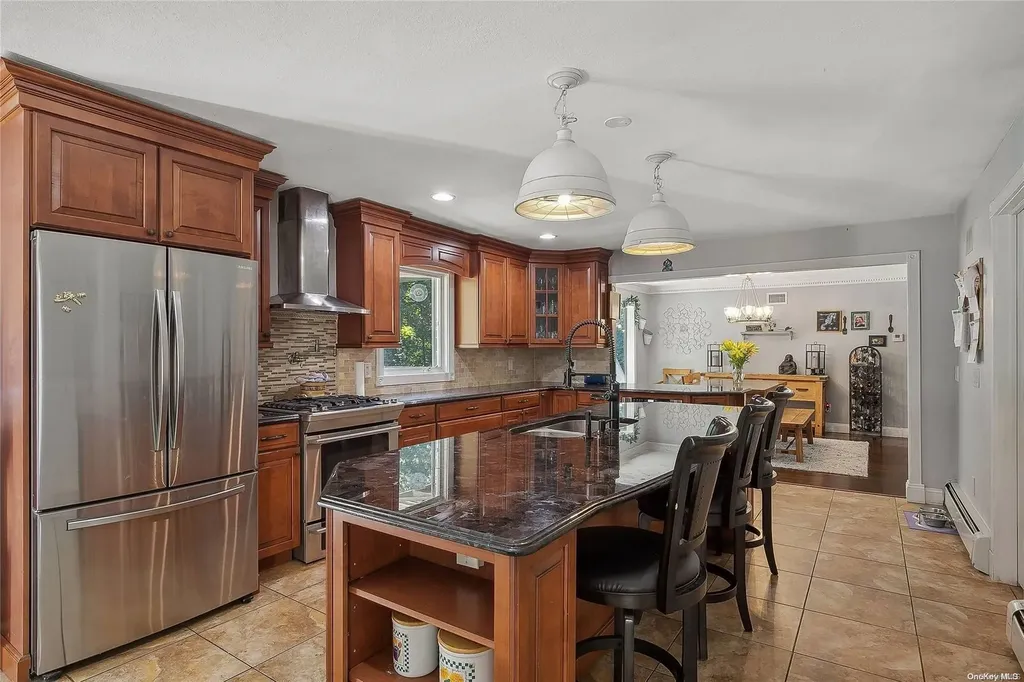 34 Averly Place Smithtown NY 11787